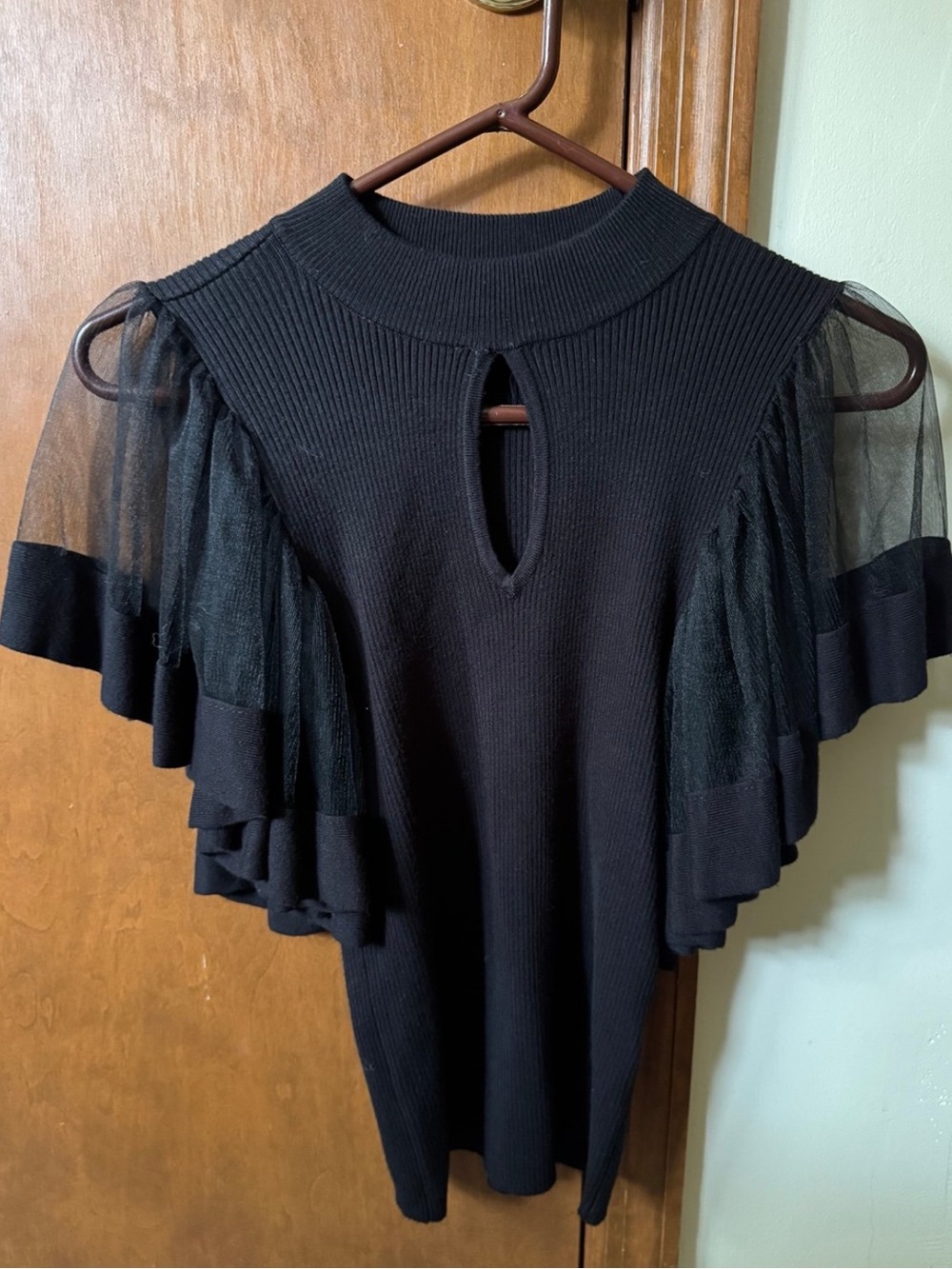 New York & Company 7th Avenue Studio Keyhole Butterfly Sleeve Knit Sweater - Picture 7 of 9